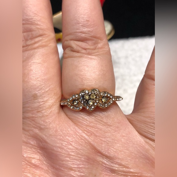 Cute heart shaped ring in topaz and white colored rhinestone NWOT - Picture 3 of 12